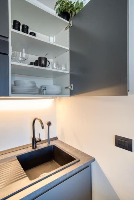 מילאנו Italianflat - Canal Couture, Navigli Luxury Retreat מראה חיצוני תמונה