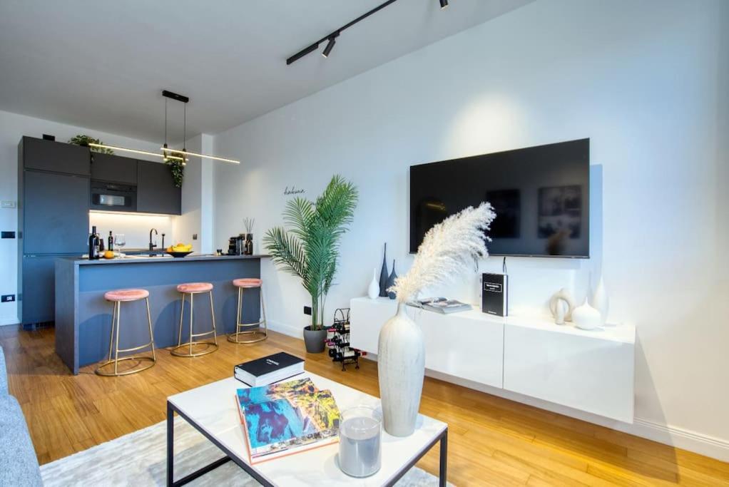 מילאנו Italianflat - Canal Couture, Navigli Luxury Retreat מראה חיצוני תמונה
